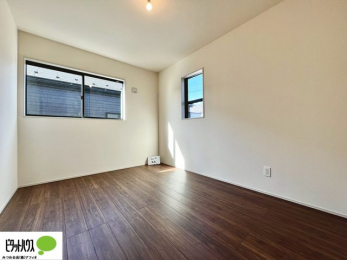 ���̑����ρ@2�ʍ̌��Ŗ��邭�A���ʂ��̗ǂ��������ł��B