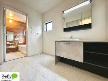 ���ʑ�E���ʏ��@�g���₷���V���v���Ȑ��ʉ��ϑ�B�����̎x�x�͂�������n�܂�܂��B