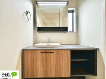 ���ʑ�E���ʏ��@�f�U�C�����̍����t���[�g���ʑ�ł��B