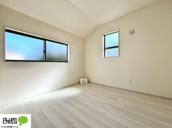 �q�������@�w�т̎��Ԃ��V�Ԏ��Ԃ���؂ɂł���q�ǂ������B�Ƌ�̔z�u�����₷���V���v���Ȑ݌v�ŁA�������K�Ɏg���܂��B