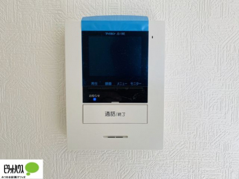 ���̑��@�{�H��ʐ^�@������Ԃ����S��TV���j�^�[�t���C���^�[�z��