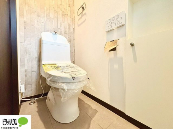 �g�C���@1�E2�K�E�H�V�����b�g�g�C�������B