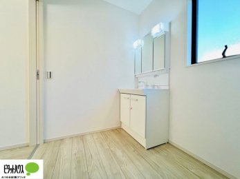 ���ʑ�E���ʏ��@�{�H��ʐ^�F���ʎ��ɏ���������A�J�r�\�h�ɂ��B�傫�ȋ��Ō��₷�����ʉ��ϑ�ł�