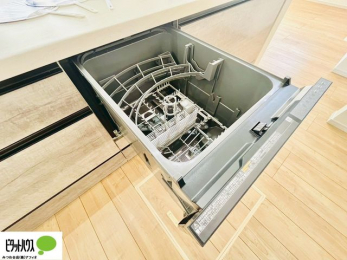 �L�b�`���@�{�H��ʐ^�F�l�C�̐H���t���Ń}�}�̉Ǝ����S���y���B