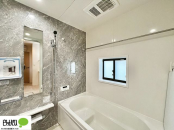 �����@�����������F���̗����ŁA1���̔��������������Ă��������B