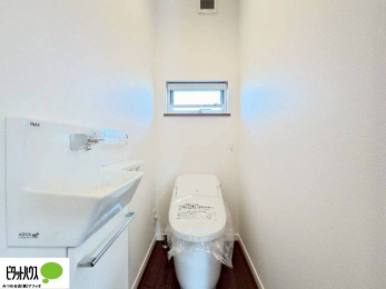 �g�C���@1�E2�K�E�H�V�����b�g�g�C�������B