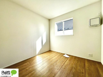 �q�������@�w�т̎��Ԃ��V�Ԏ��Ԃ���؂ɂł���q�ǂ������B���[�⃌�C�A�E�g�����₷���݌v�ŁA�����ɍ��킹�Ē����g�����Ԃł��B