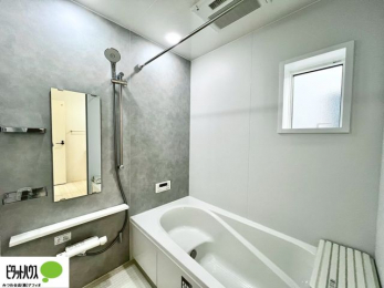 �����@�����̔�������Ă����o�X���[���͍L�X�������B�x���͂��q�l�ƈꏏ�ɗV�тȂ������܂��ˁB