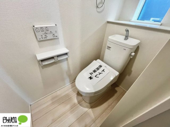 �g�C���@1�E2�K�E�H�V�����b�g�g�C�������B