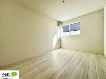 �q�������@�w�т̎��Ԃ��V�Ԏ��Ԃ���؂ɂł���q�ǂ������B�Ƌ�̔z�u�����₷���V���v���Ȑ݌v�ŁA�������K�Ɏg���܂��B