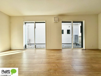 ���̑��@�Ƒ��݂�Ȃ�������肭�낰��L�X�Ƃ����P�T���ȏ�̃��r���O�ł��B