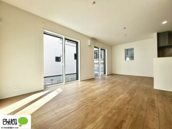 ���̑��@���r���O����̓L�b�`���ɂ���}�}��p�p��������̂ŁA���q�l���V�񂾂�x�񂾂���S���ĉ߂������Ƃ��ł��܂��B