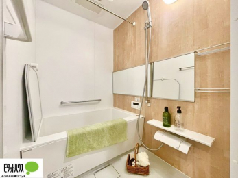 �����@�����̔�������Ă����o�X���[���͍L�X�������B�x���͂��q�l�ƈꏏ�ɗV�тȂ������܂��ˁB