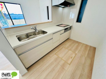 �L�b�`���@�{�H��ʐ^�F������ꂵ�₷��3���R�����B�����̎��ԒZ�k���ł��āA�X���[�Y�ɗ����ł��܂��B