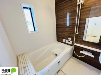 �����@�{�H��ʐ^�F1���̔�����������x���̓��͂��q�l�Ƃ̃R�~���j�P�[�V�����̏�Ƃ���