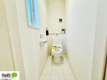 �g�C���@1�E2�K�E�H�V�����b�g�g�C�������B