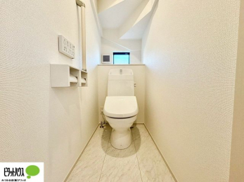 �g�C���@�{�H��ʐ^�@1�E2�K�E�H�V�����b�g�g�C�������B