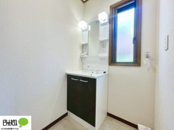 ���ʑ�E���ʏ��@�g���₷���V���v���Ȑ��ʉ��ϑ�B�����̎x�x�͂�������n�܂�܂��B