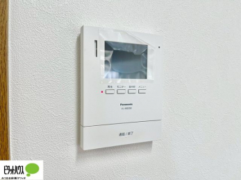 ���̑��@������Ԃ����S��TV���j�^�[�t���C���^�[�z��