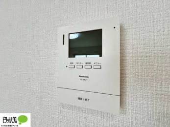 ���̑��@������Ԃ����S��TV���j�^�[�t���C���^�[�z��