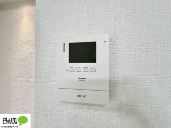 ���̑��@������Ԃ����S��TV���j�^�[�t���C���^�[�z��