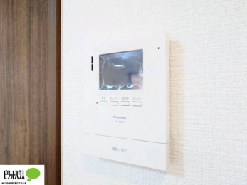 ���̑��@�{�H��ʐ^�F������Ԃ����S��TV���j�^�[�t���C���^�[�z��