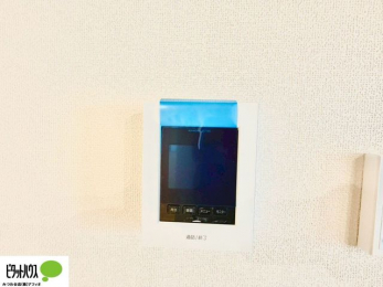 ���̑��@������Ԃ����S��TV���j�^�[�t���C���^�[�z��