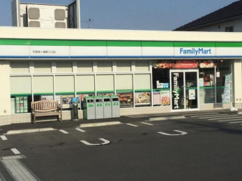 ���ӊ��@�t�@�~���[�}�[�g�s���o����w�����X �k��12���B 920m