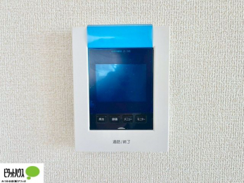 ���̑��@������Ԃ����S��TV���j�^�[�t���C���^�[�z��