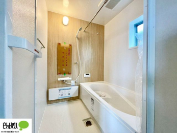 �����@�����������F���̗����ŁA1���̔��������������Ă��������B