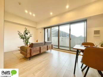 ���r���O�@�傫�ȑ�����ۓI�ȃ��r���O�́A�������邢��C�ɂ��Ă���܂��ˁB