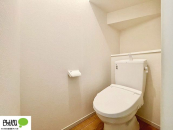 �g�C���@1�E2�K�E�H�V�����b�g�g�C�������B