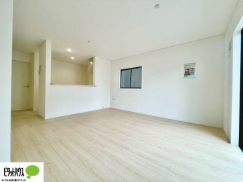 ���r���O�@�l�C�̑ΖʃL�b�`���ŉƑ��݂�Ȃ������ꏏ�B