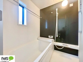 �����@�����������F���̗����ŁA1���̔��������������Ă��������B