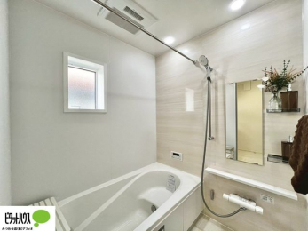 �����@�{�H��ʐ^�F1���̔�����������x���̓��͂��q�l�Ƃ̃R�~���j�P�[�V�����̏�Ƃ���