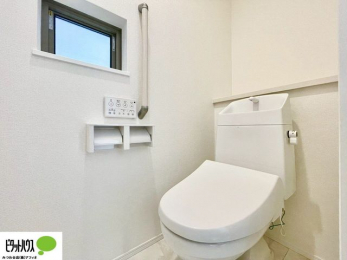 �g�C���@1�E2�K�E�H�V�����b�g�g�C�������B