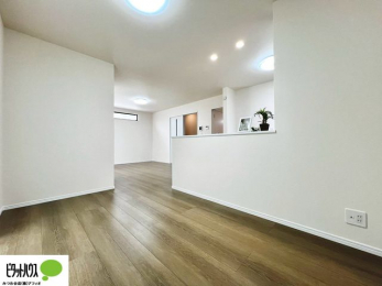 ���r���O�@�L�X�k�c�j�I����̑傫�ȃ\�t�@��u���Ă������f��ӏ܂��ǂ��ł��ˁB