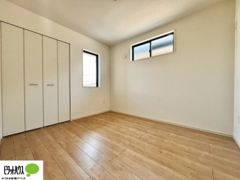 �q�������@�w�т̎��Ԃ��V�Ԏ��Ԃ���؂ɂł���q�ǂ������B�Ƌ�̔z�u�����₷���V���v���Ȑ݌v�ŁA�������K�Ɏg���܂��B