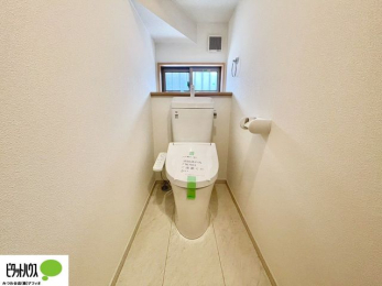 �g�C���@1�E2�K�E�H�V�����b�g�g�C�������B