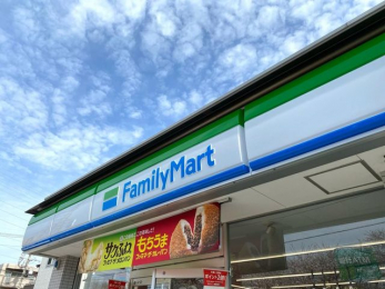 ���ӊ��@�t�@�~���[�}�[�g��t�ԉ��X �k��5���B 370m