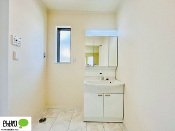 ���ʑ�E���ʏ��@�{�H��ʐ^�@�g���₷���V���v���Ȑ��ʉ��ϑ�B�����̎x�x�͂�������n�܂�܂��B