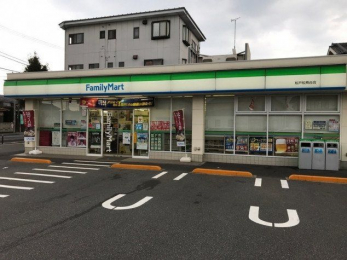 ���ӊ��@�t�@�~���[�}�[�g���ˏ����X �k��5���B 370m