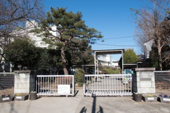 ���ӊ��@���s������ꏬ�w�Z �k��13���B 1020m