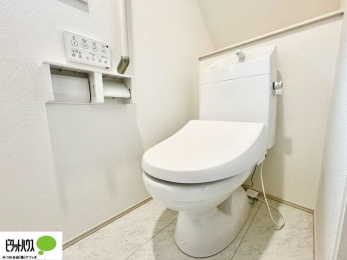 �g�C���@�{�H��ʐ^�@1�E2�K�E�H�V�����b�g�g�C�������B