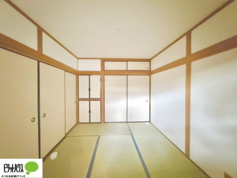 ���[�@���ꂼ��̂������Ɏ��[�X�y�[�X������̂Ńv���C�x�[�g�ȉו����g�߂ɒu�����Ƃ��ł��܂��B