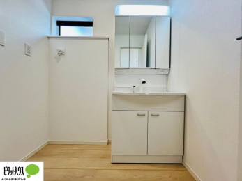 ���ʑ�E���ʏ��@�{�H��ʐ^�F���ʎ��ɏ���������A�J�r�\�h�ɂ��B�傫�ȋ��Ō��₷�����ʉ��ϑ�ł�