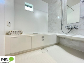 �����@�{�H��ʐ^�F1���̔�����������x���̓��͂��q�l�Ƃ̃R�~���j�P�[�V�����̏�Ƃ���