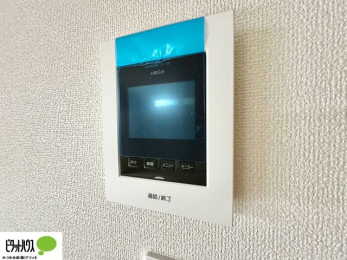 ���̑��@������Ԃ����S��TV���j�^�[�t���C���^�[�z��