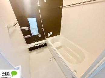 �����@�����������F���̗����ŁA1���̔��������������Ă��������B