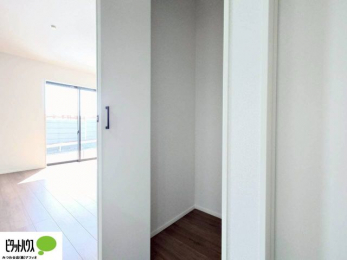 �@�H���i�̕ۑ��ɕ֗��ȃp���g���[